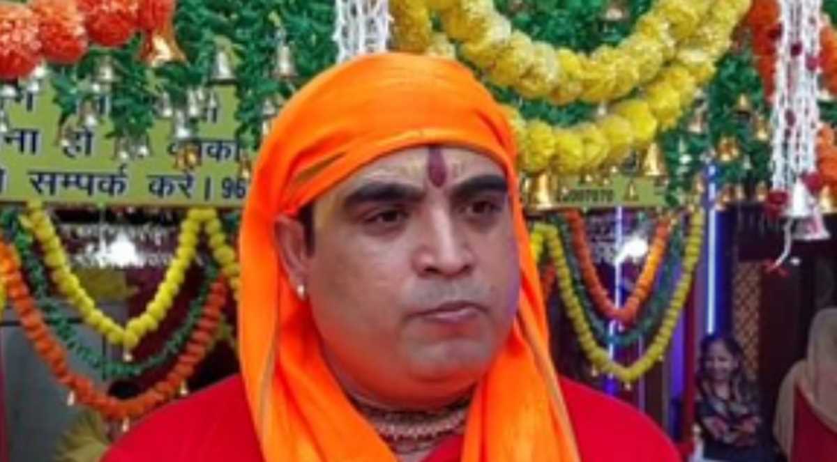 काली मंदिर में दर्शन के लिए हजारों की संख्या में पहुंचे भक्त